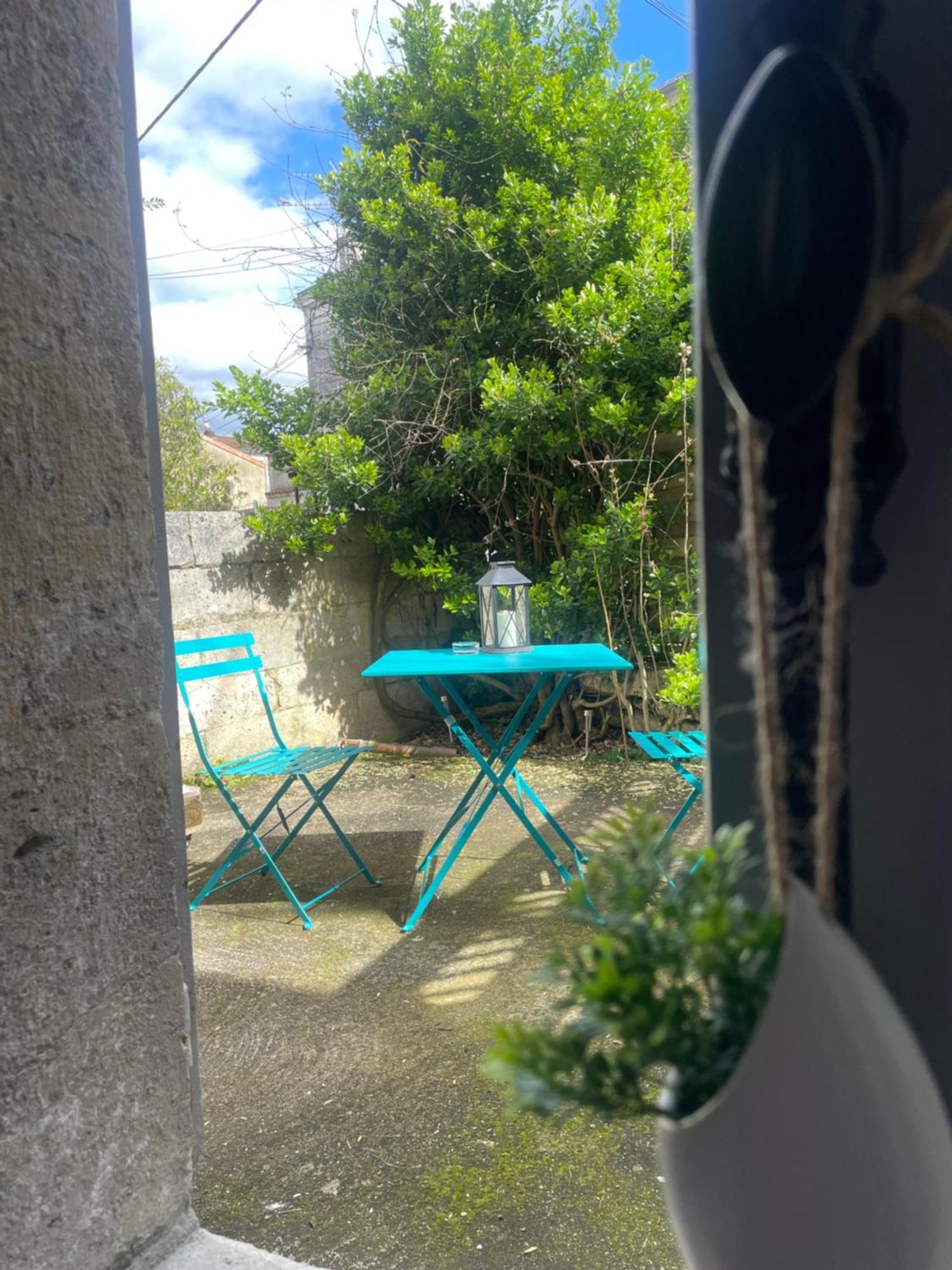 Le Tropical - Studio Avec Terrasse Angouleme Bagian luar foto